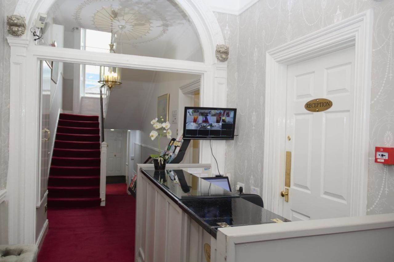 Гостевой дом Latchfords Townhouse Дублин-18