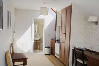 Гостевой дом Latchfords Townhouse Дублин Номер-студио-5